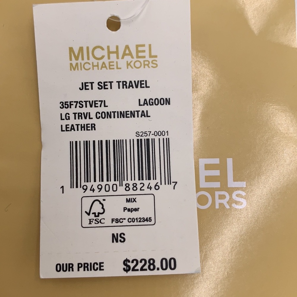 NWT MICHAEL KORS LARGE CONTINENTAL WRISTLET LAGOON COLOR NWT - Picture 15 of 15
